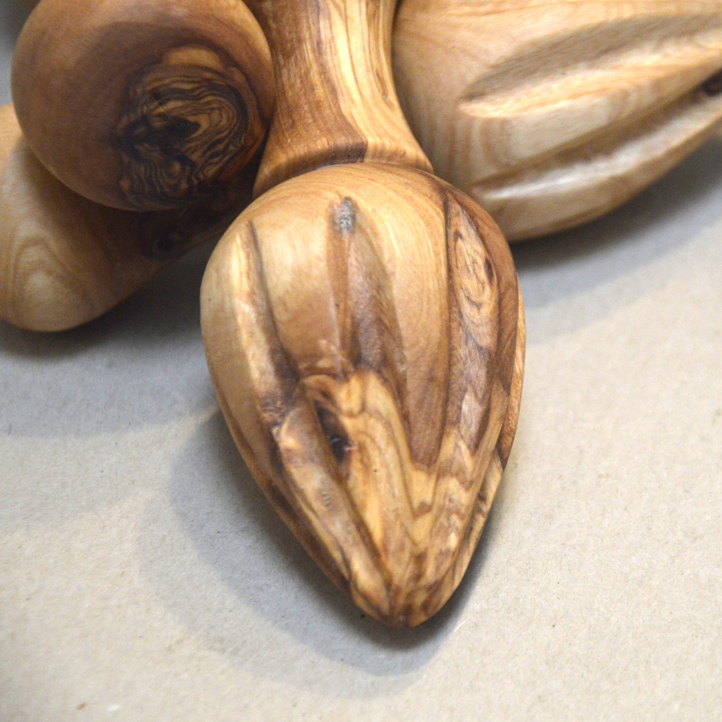 Zitruspresse aus Olivenholz